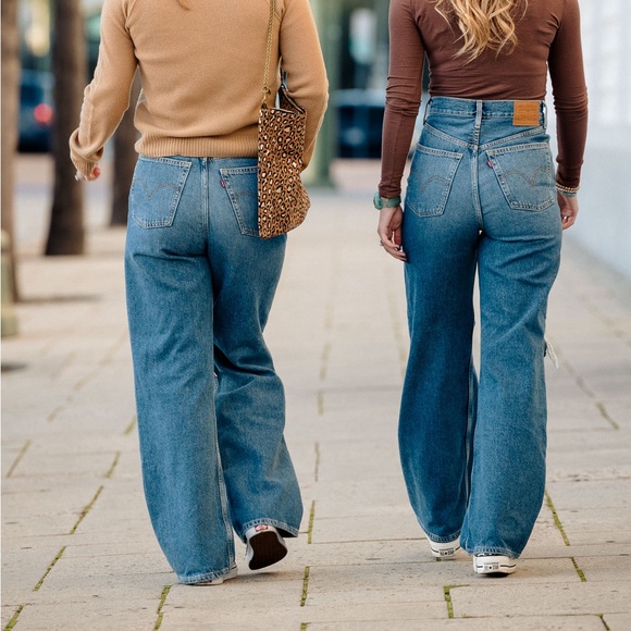 Sold Out Levi’s Iconic High Loose Jeans. Size W29, L31. - Picture 4 of 12